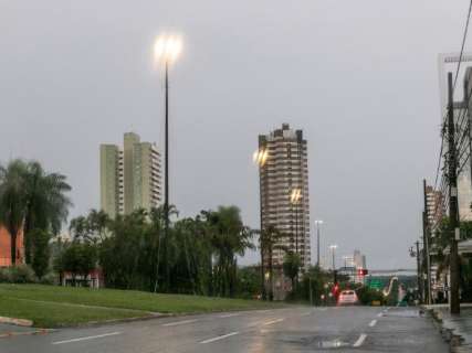 Após noite de temporal na Capital, meteorologia prevê mais chuva para MS