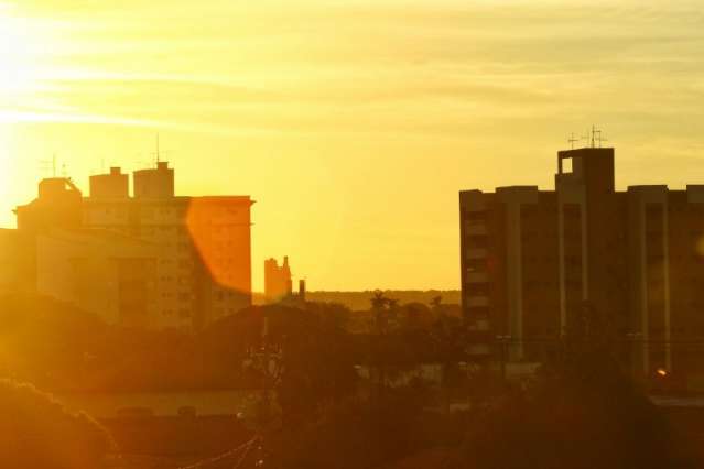 Quinta-feira será quente e abafada em MS com máxima de 37ºC