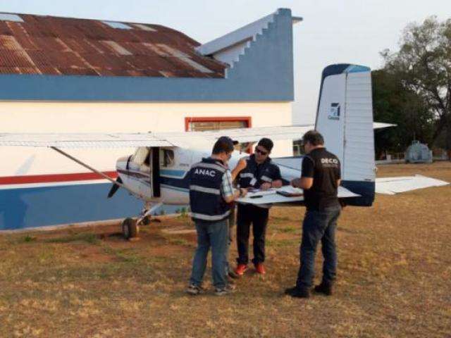Pol&iacute;cia apreende 4 avi&otilde;es e interdita venda ilegal de combust&iacute;vel em aeroclube