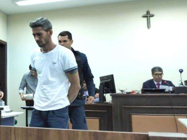 Homem que matou casal na frente da filha &eacute; condenado a 62 anos de pris&atilde;o  