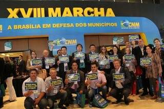 De MS, caravana de prefeitos foi à Brasília (Foto: Divulgação/Assomasul) 