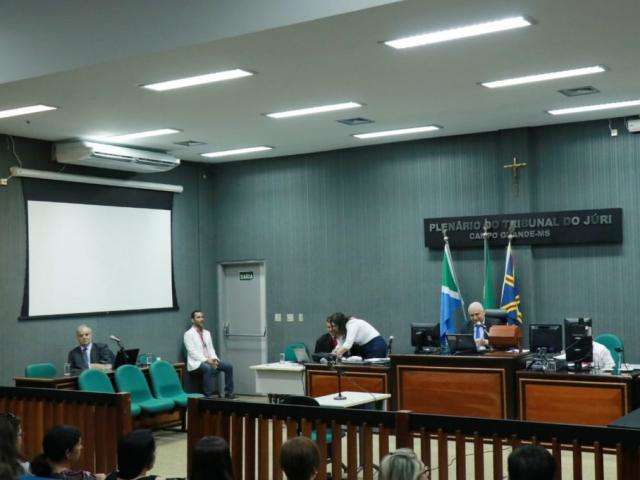 Justi&ccedil;a condena a 16 anos homem que matou irm&atilde;o de assaltante por vingan&ccedil;a