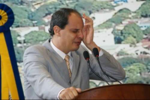  Vereador apela, chora, mas tem mandato cassado pela C&acirc;mara em Dourados