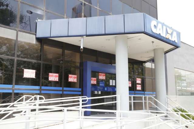 Apesar da greve, compensa&ccedil;&atilde;o de cheques &eacute; feita, diz sindicato