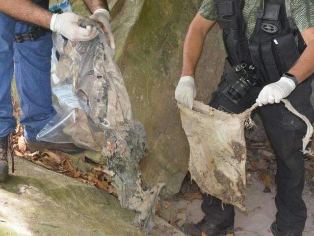 Pol&iacute;cia encontra ossada que pode ser de homem desaparecido em 2014