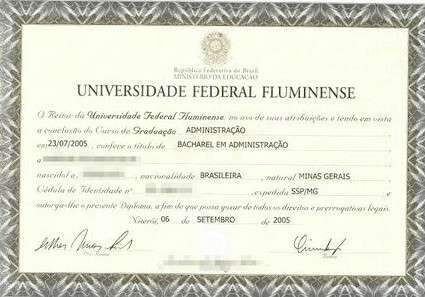 Pela internet, empresa oferece diplomas universit&aacute;rios a R$ 410