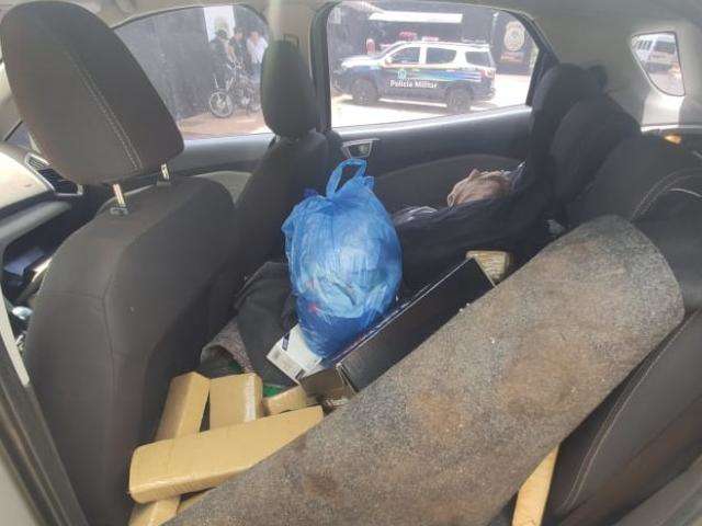A caminho de MG, 386 quilos de maconha s&atilde;o apreendidos pela DOF