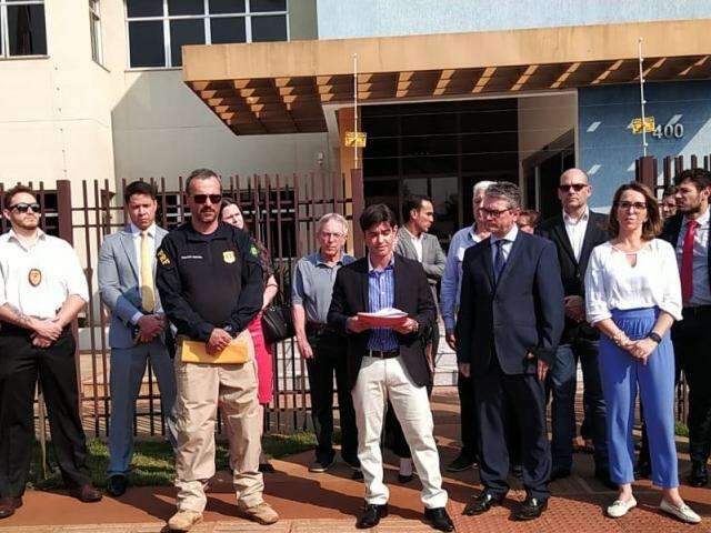 Contra Lei do Abuso de Autoridade, membro do MPE protestam no F&oacute;rum