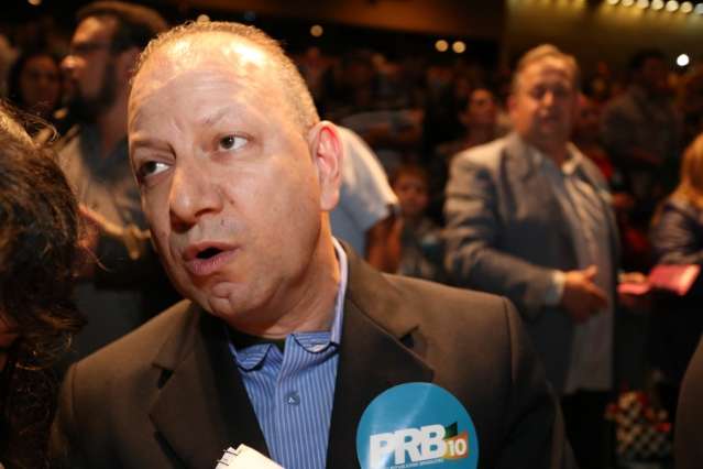 Andr&eacute; e Nelsinho prestigiam candidatura de pastor ao Senado 