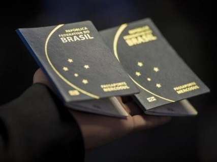 Polícia Federal alega falta de recursos e suspende emissão de passaportes