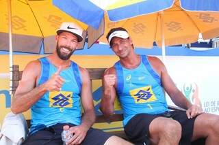 O norte-americano William Priddy e o baiano Ricardo são atrações na etapa campo-grandense de vôlei de praia (Foto: Marcos Ermínio/CBV)