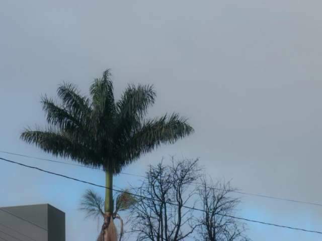 Influ&ecirc;ncia de massa de ar frio e seco mant&ecirc;m dia sem chuva no Estado 