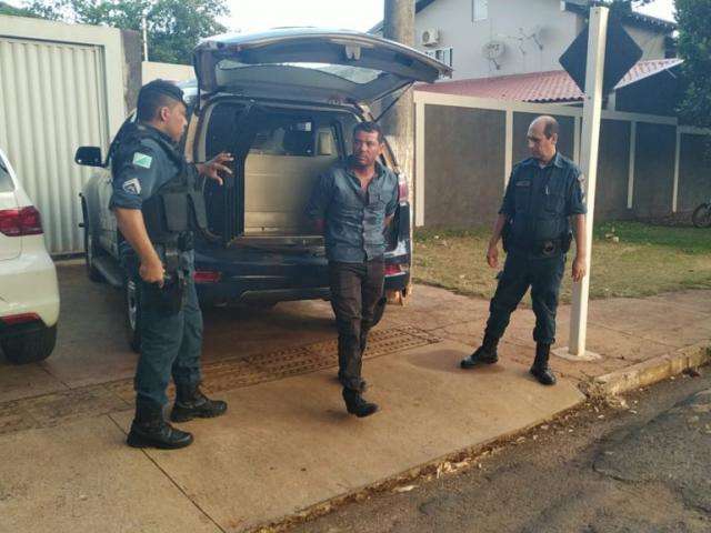 Pol&iacute;cia prende homem que atirou na cabe&ccedil;a da ex-namorada 