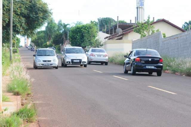 Motoristas apressadinhos tumultuam entrada em universidade