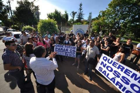 Funcionários do asilo São João Bosco entram em greve por falta de salário