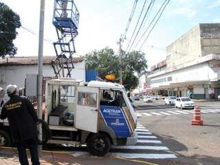 Palco frequente de acidentes, cruzamento da Dom Aquino com Joaquim Nabuco ganhou semáforo. (Foto: PMCG/Divulgação)