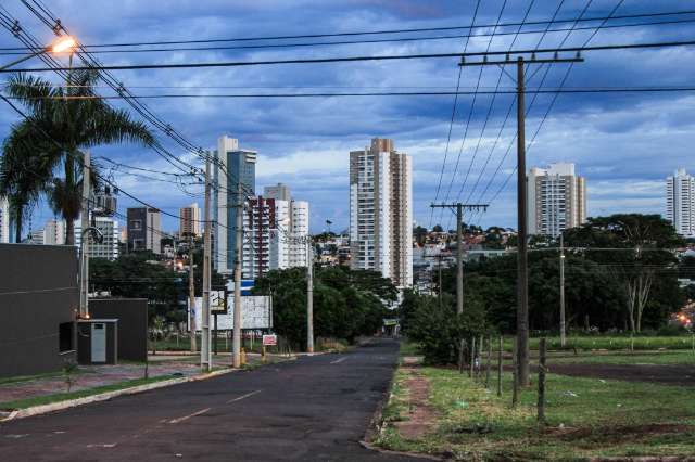 Calor&atilde;o continua neste domingo, mas friozinho chega na ter&ccedil;a, diz Inmet