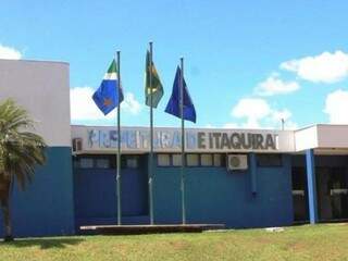 Fachada da Prefeitura Municipal de Itaquiraí (Foto: divulgação/assessoria de imprensa) 