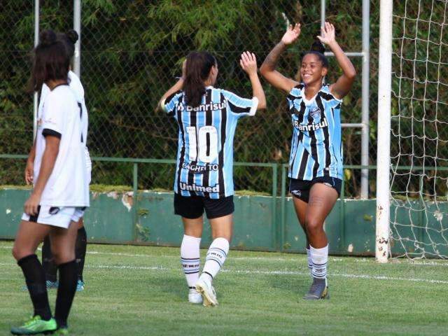 Grêmio goleia Moreninhas por 7 a 0 no Brasileiro A2 de futebol feminino