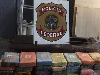 Carga de cocaína apreendida pela Polícia Federal na madrugada de hoje (5) (Foto: Divulgação/ PF)