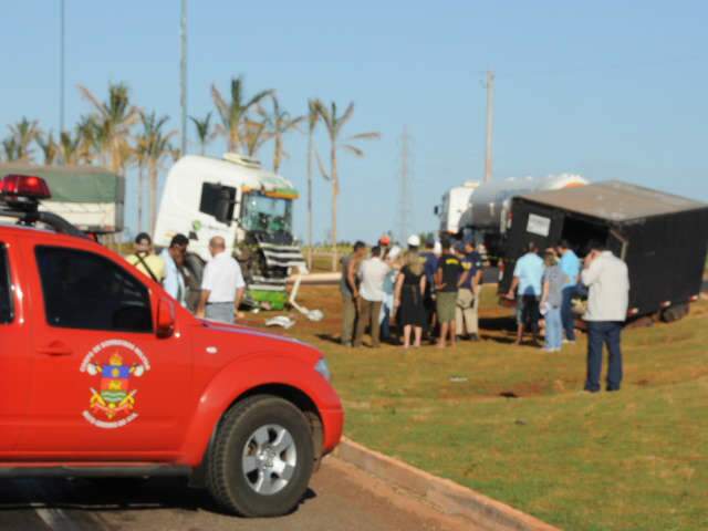  Quatro ficam feridos em mais um acidente na L&uacute;dio Coelho com rodovia