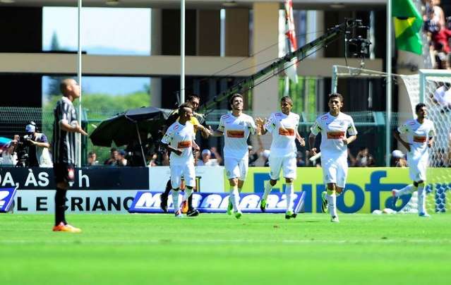Com 100% de aproveitamento, Santos bate Corinthians e leva t&iacute;tulo da Copinha