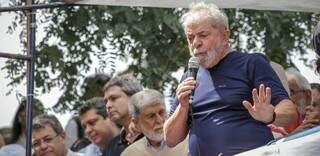 Ex-presidente Lula está preso há 3 meses na sede da PF em Curitiba (Marcelo Justo/UOL)
