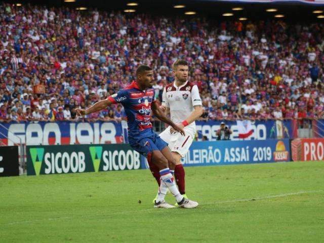 Fluminense bate o Fortaleza fora de casa, mas segue na zona da degola