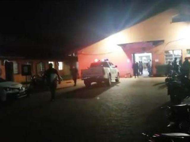Marceneiro &eacute; executado a tiros quando entrava em casa na fronteira