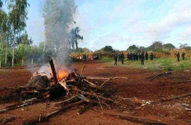 PF cumpre mais uma reintegra&ccedil;&atilde;o e retira &iacute;ndios de &aacute;rea vizinha &agrave; reserva
