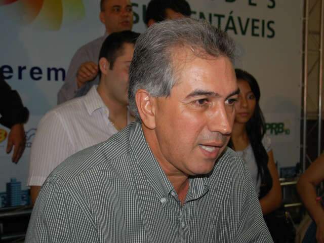  Azambuja ignora ass&eacute;dio e re&uacute;ne PSDB para reafirmar candidatura