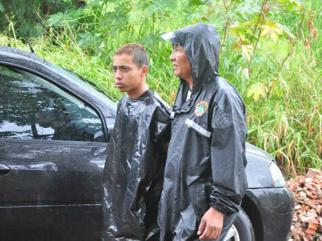  Pol&iacute;cia apreende menino de 13 anos envolvido em morte na sa&iacute;da de motel