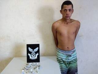 Maikon foi preso no Jardim Itália com 22 porções de maconha (Foto: Divulgação)