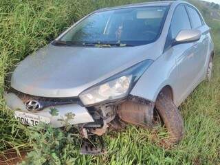 Contador tem prejuízo de R$ 8 mil por conta de buraqueira na MS-040 Contador tem prejuízo de R$ 8 mil por conta de buraqueira na MS-040