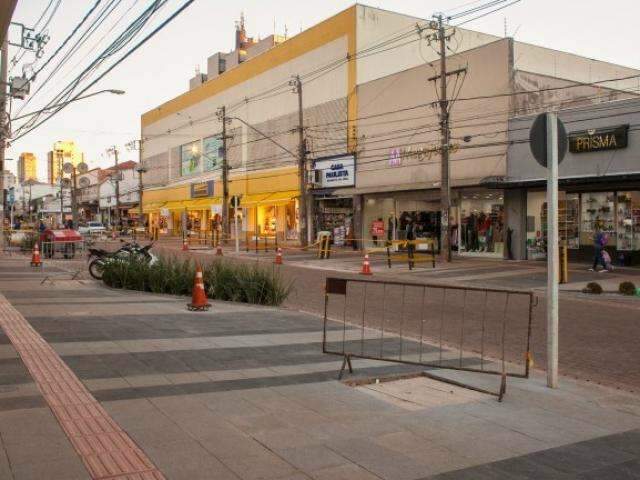 Obras do Reviva avan&ccedil;am e mais uma quadra da 14 de Julho &eacute; liberada