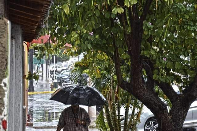 Em nove dias j&aacute; choveu mais de 70% do esperado para janeiro