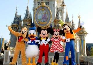 Pluto, Donald, Mickey, Minnie e Pluto, a turma toda do mundo encantado de Walt Disney, sempre uma grande festa