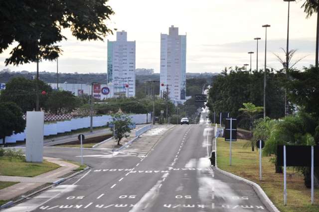 Quinta-feira de feriado amanhece com sol, mas previs&atilde;o &eacute; de chuva 