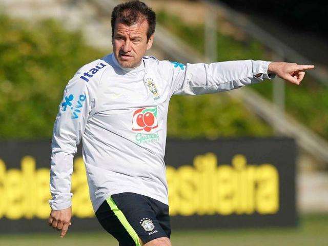 Dunga &eacute; demitido da Sele&ccedil;&atilde;o na tarde desta ter&ccedil;a-feira; Tite deve assumir