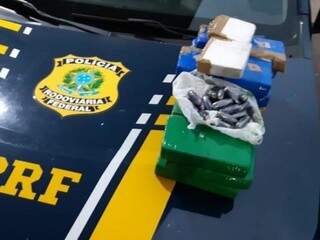 PRF encontra coca&iacute;na em tanque de combust&iacute;vel e casal &eacute; preso na BR-262
