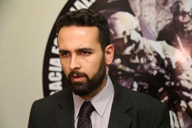 Sob a mira de uma arma, casal foi obrigado a fazer sexo durante assalto