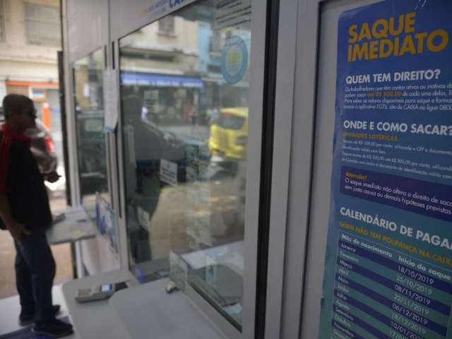 Ag&ecirc;ncias da caixa abrem neste s&aacute;bado para pagamento do FGTS