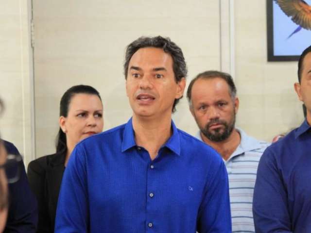 Com cobran&ccedil;a de grandes geradores, taxa de lixo pode diminuir, diz prefeito