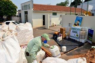 Coleta itinerante recebe 500 embalagens de defensivos agrícolas para reciclagem