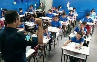 A primeira aula foi ministrada aos estudantes do quinto ano do ensino fundamental. (Foto: Divulgação/Sejusp)