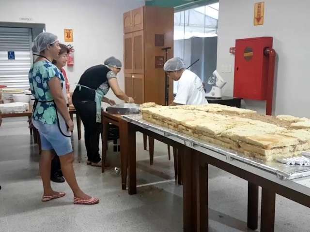 Festa de S&atilde;o Jos&eacute; tamb&eacute;m tem bolo com alian&ccedil;a para quem quer casar