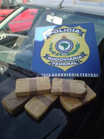  Em Tr&ecirc;s Lagoas, homem &eacute; preso com coca&iacute;na e 5 quilos de crack