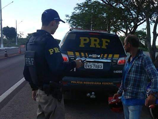 Motociclista &eacute; preso embriagado e sem habilita&ccedil;&atilde;o na BR-262