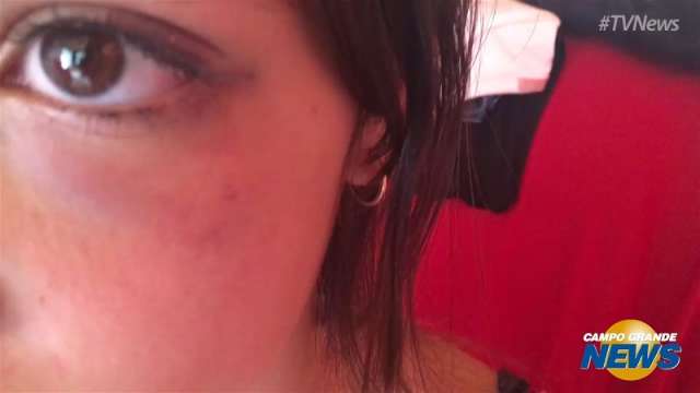 Menina agredida diz que est&aacute; sendo amea&ccedil;ada e tem medo de voltar para a escola