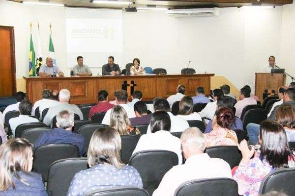Assomasul cria associa&ccedil;&atilde;o que inclui ex-prefeitos do Estado